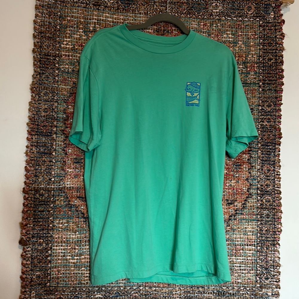 Size medium vineyard vines